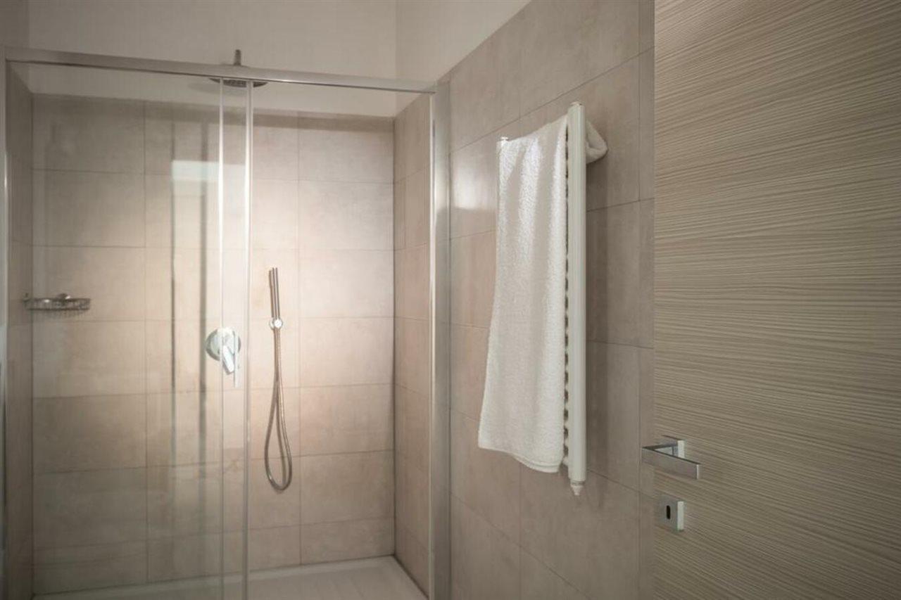 Ajana Rooms By Accomodo Каляри Екстериор снимка